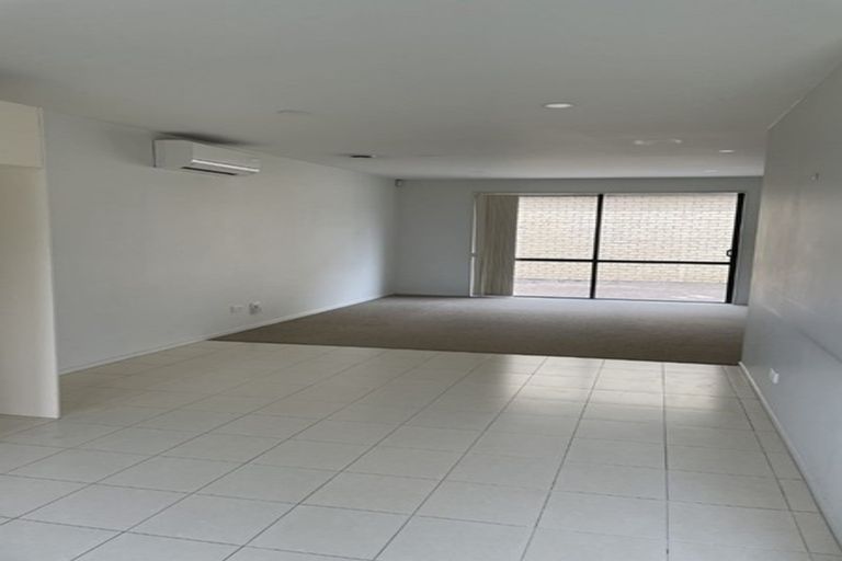 Photo of property in Albany Gardens, 23 Masons Road, Oteha, Auckland, 0632