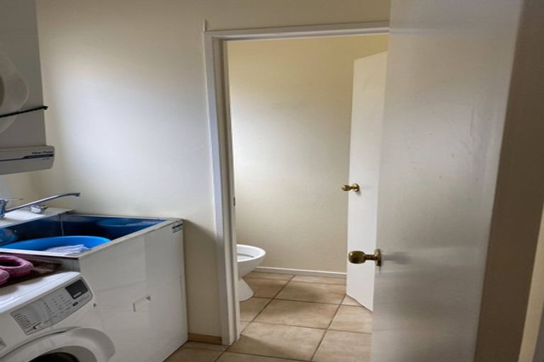 Photo of property in Tuscany Towers, 90/1 Ambrico Place, New Lynn, Auckland, 0600