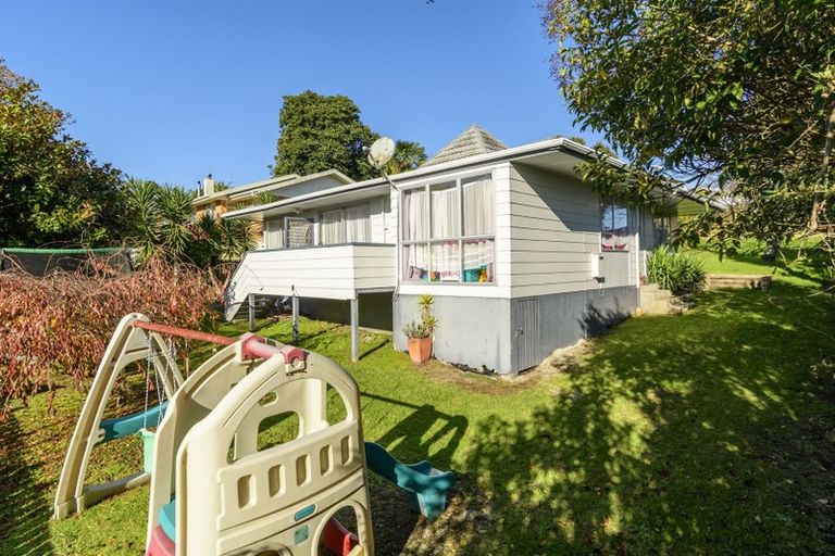 Photo of property in 5 Dunton Drive, Welcome Bay, Tauranga, 3112
