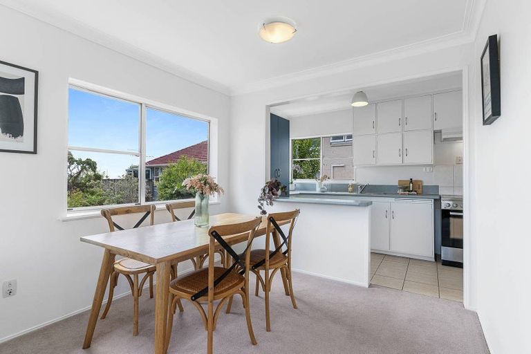 Photo of property in 1/48a Mellons Bay Road, Mellons Bay, Auckland, 2014