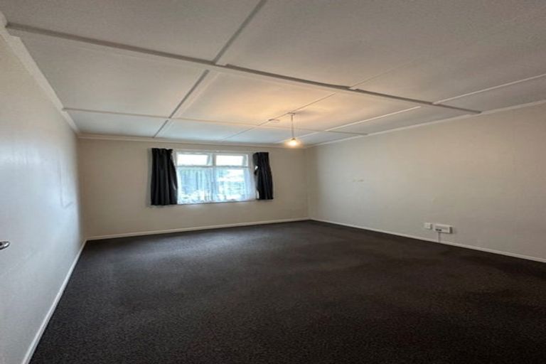 Photo of property in 19 Ruapehu Street, Castlecliff, Wanganui, 4501