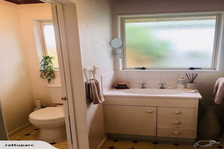 Photo of property in 15a Vining Crescent, Stoke, Nelson, 7011