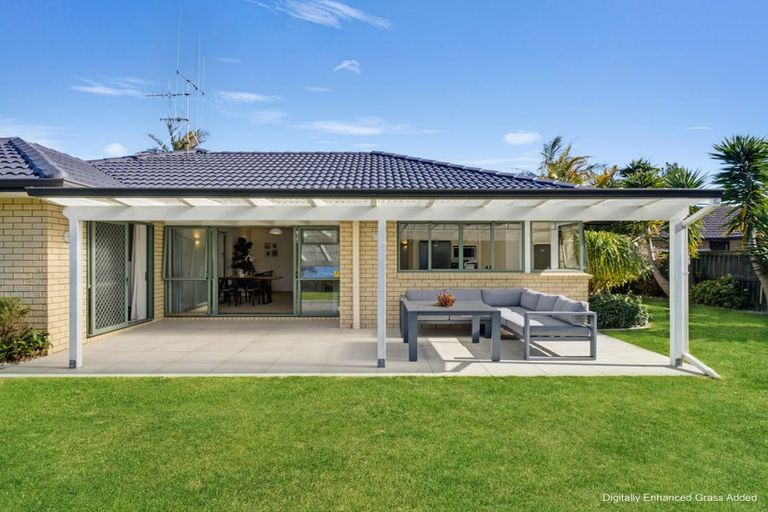 Photo of property in 37 Kahira Crescent, Papamoa Beach, Papamoa, 3118