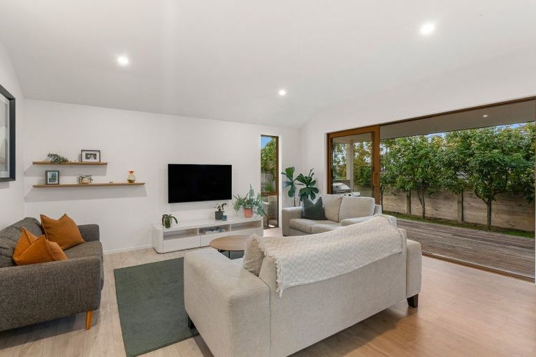 Photo of property in 6 Turpin Road, Riverhead, 0820