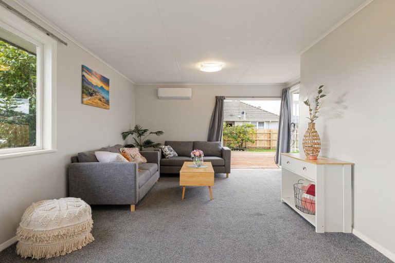 Photo of property in 2 Yeats Crescent, Fairfield, Hamilton, 3214