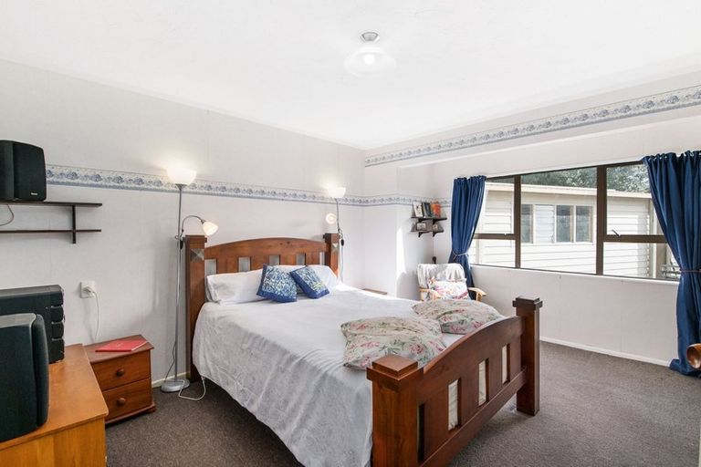 Photo of property in 13 Atarau Grove, Paraparaumu, 5032