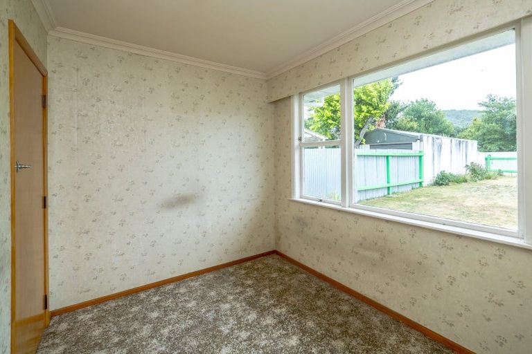 Photo of property in 29 Johnston Street, Featherston, 5710