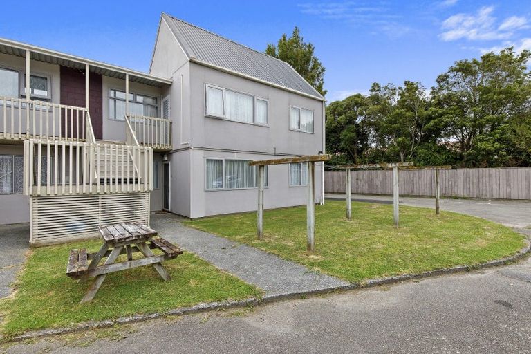 Photo of property in 71m Randwick Crescent, Moera, Lower Hutt, 5010