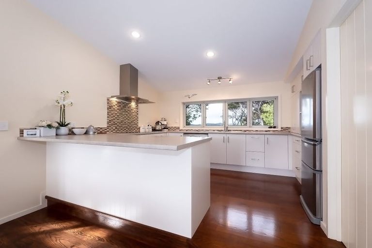 Photo of property in 32 Totara Heights Way, Paihia, 0200