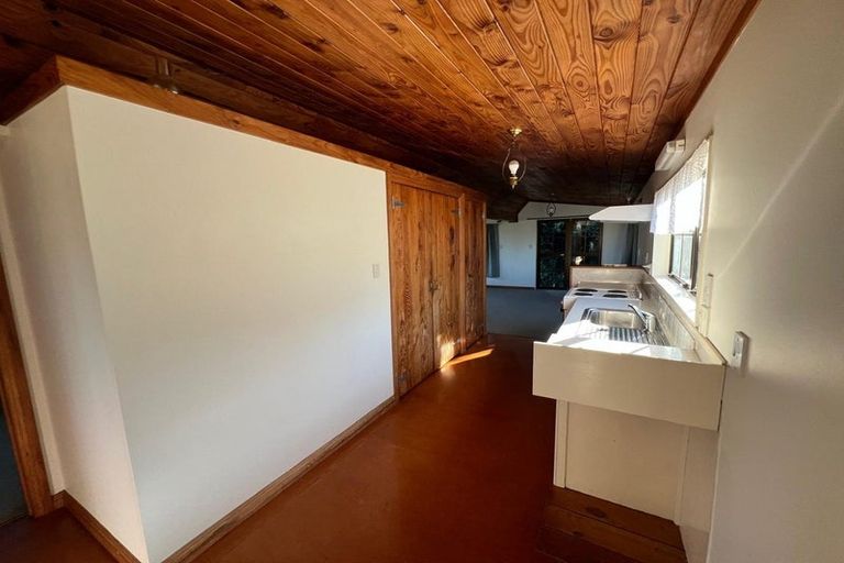 Photo of property in 928a Whangaparaoa Road, Manly, Whangaparaoa, 0930