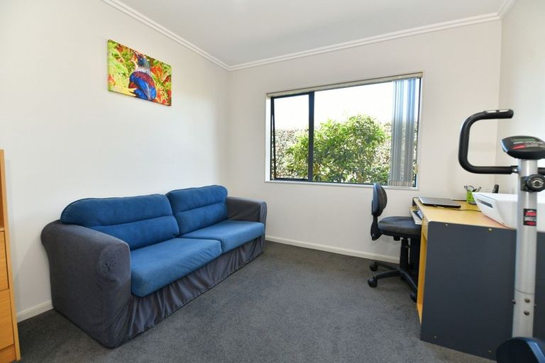 Photo of property in 15 Te Ruru Way, Stanmore Bay, Whangaparaoa, 0932