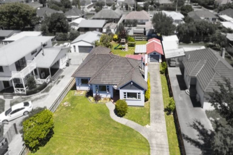 Photo of property in 43 Golders Road, Elderslea, Upper Hutt, 5018