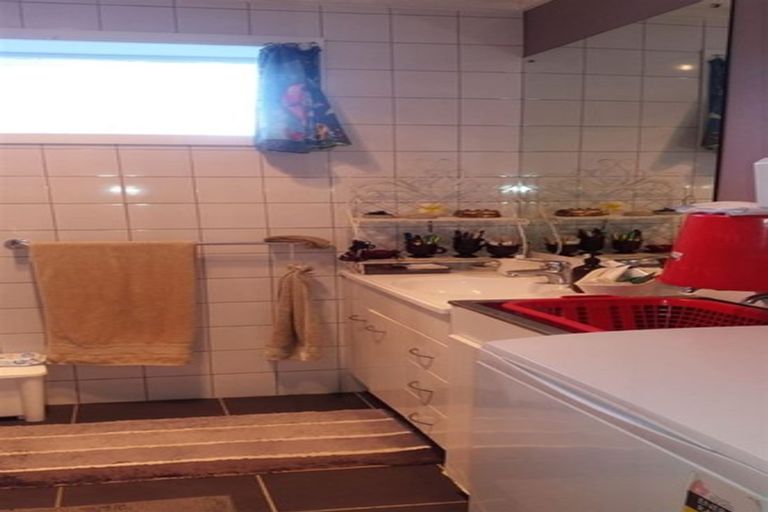 Photo of property in 4/15 Glengarry Road, Glen Eden, Auckland, 0602