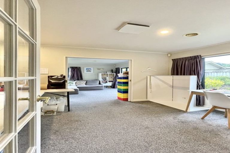 Photo of property in 34 Birkinshaw Grove, Riverstone Terraces, Upper Hutt, 5018
