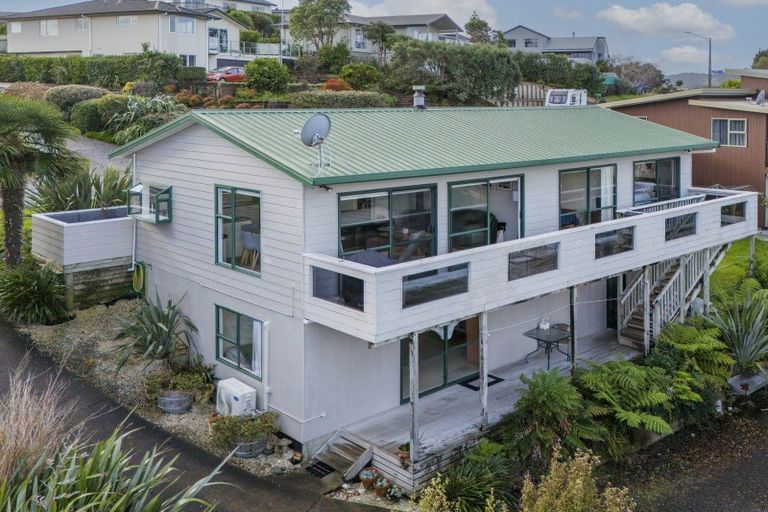 Photo of property in 10 Christa Court, Whitianga, 3510