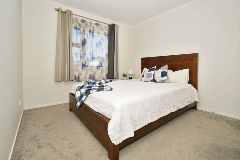 Photo of property in 2 Faber Place, Rototuna North, Hamilton, 3210
