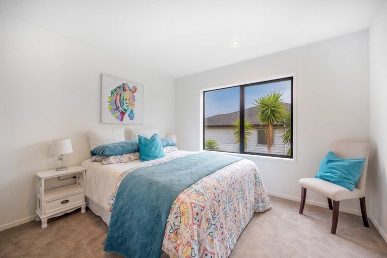 Photo of property in 4/5 Marsh Avenue, Forrest Hill, Auckland, 0620