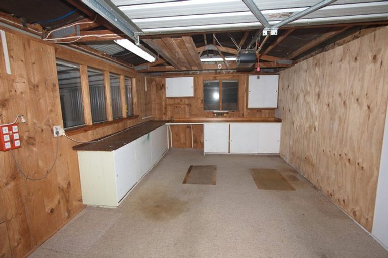 Photo of property in 8 Roband Crescent, Brown Owl, Upper Hutt, 5018