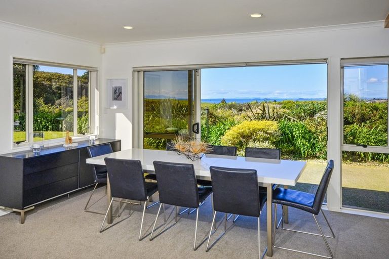 Photo of property in 124 Vaughans Road, Long Bay, Albany, 0792