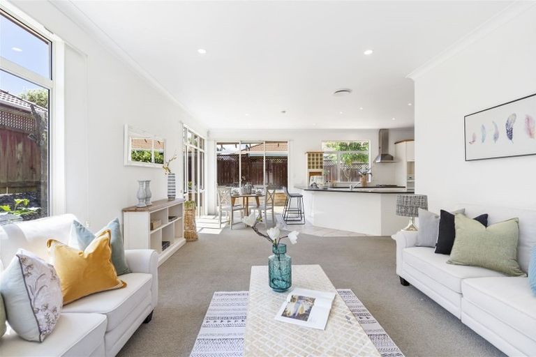 Photo of property in 5 Kentia Way, Somerville, Auckland, 2014