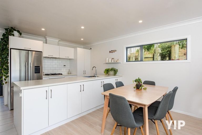 Photo of property in 41 Brindle Way, Newlands, Wellington, 6037