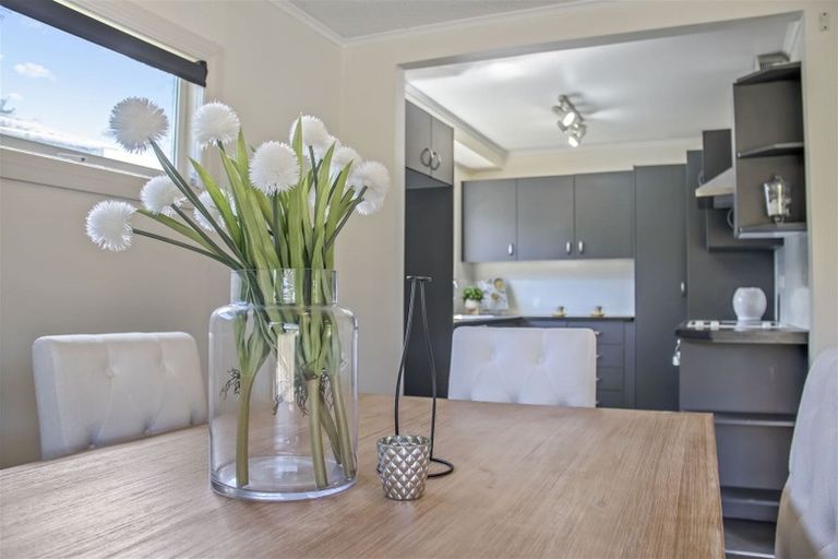 Photo of property in 118 Lynn Road, Bayview, Auckland, 0629