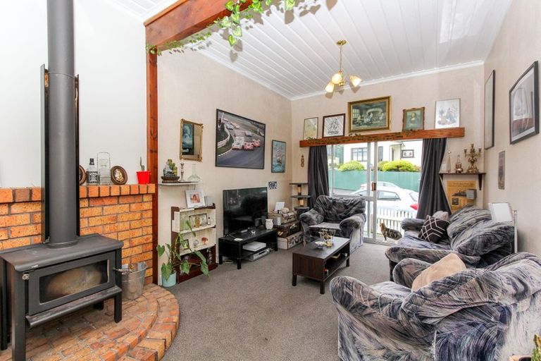 Photo of property in 88 Young Street, New Plymouth, 4310