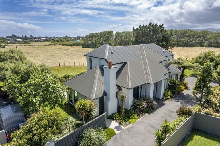 Photo of property in 8 Avion Terrace, Raumati Beach, Paraparaumu, 5032