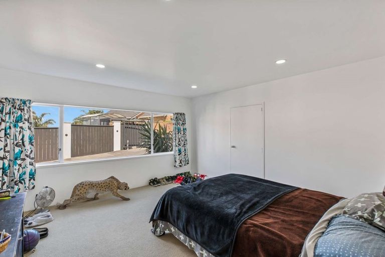 Photo of property in 8 Aztec Place, Conifer Grove, Takanini, 2112