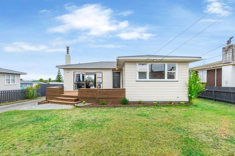 Photo of property in 10 Boon Street, Manurewa, Auckland, 2102