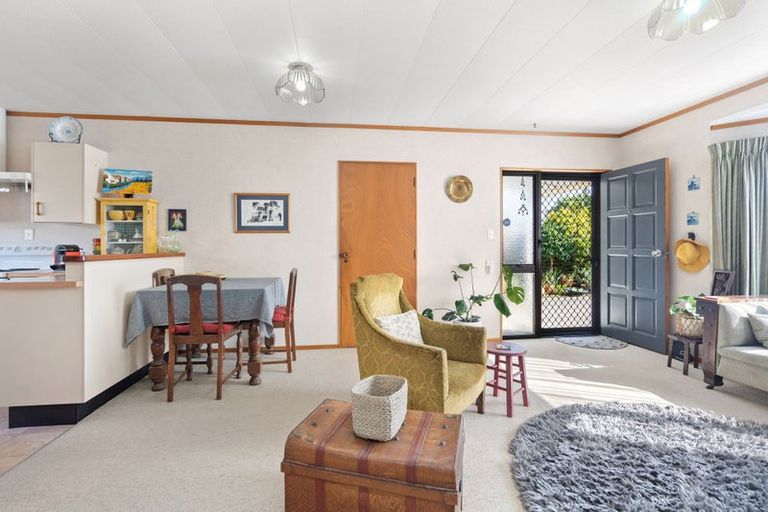 Photo of property in 1 Dinniss Avenue, Regent, Whangarei, 0112