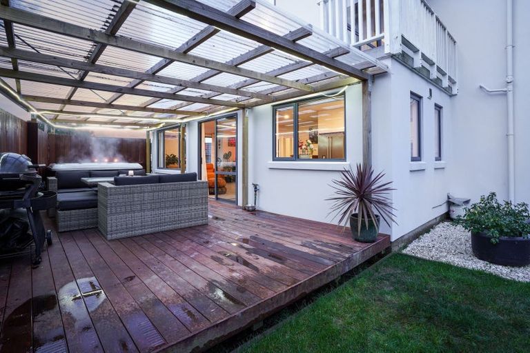 Photo of property in 2 Chaloner Lane, Westmorland, Christchurch, 8025