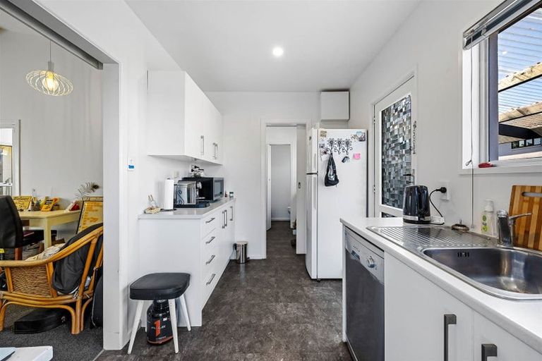 Photo of property in 76 Trafalgar Street, St Albans, Christchurch, 8014