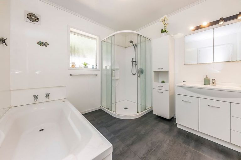 Photo of property in 14 Morrow Terrace, Pukekohe, 2120