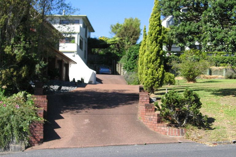 Photo of property in 1/18 Valley Road, Browns Bay, Auckland, 0630