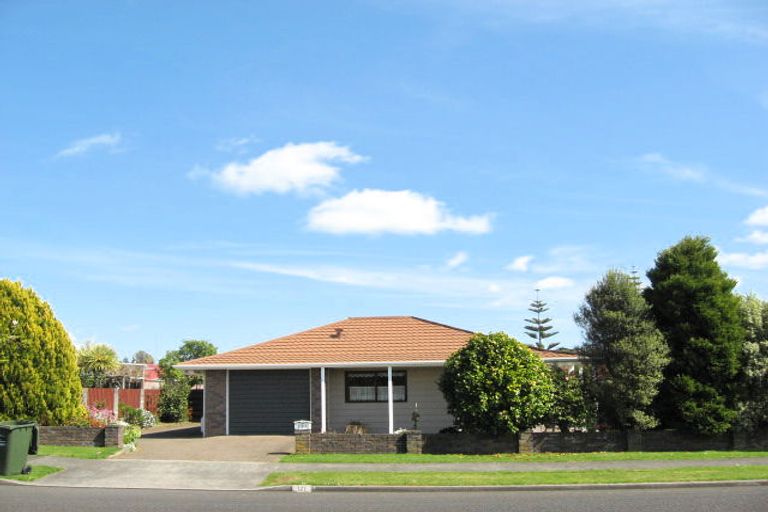 Photo of property in 121 Heta Road, Highlands Park, New Plymouth, 4312