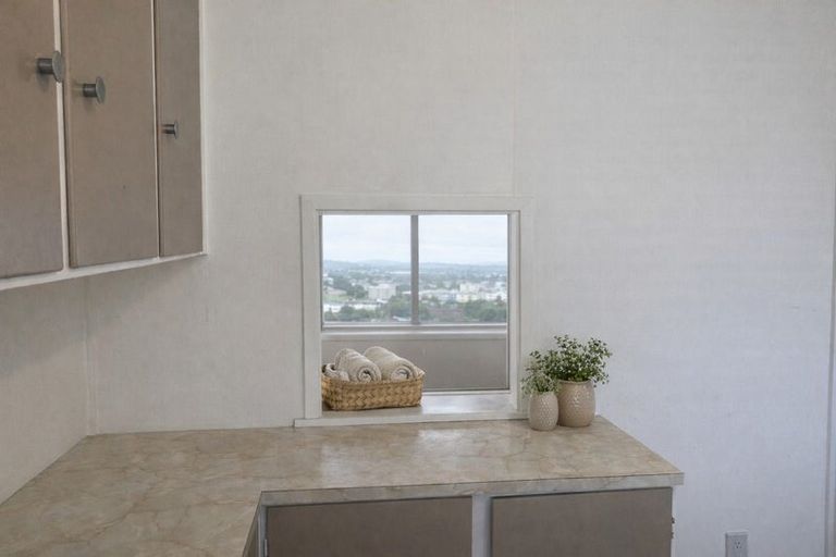 Photo of property in 5 Hawker Street, Mount Victoria, Wellington, 6011