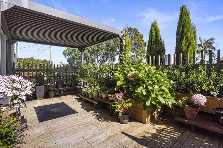 Photo of property in 44 Regent Street, Devonport, Auckland, 0624