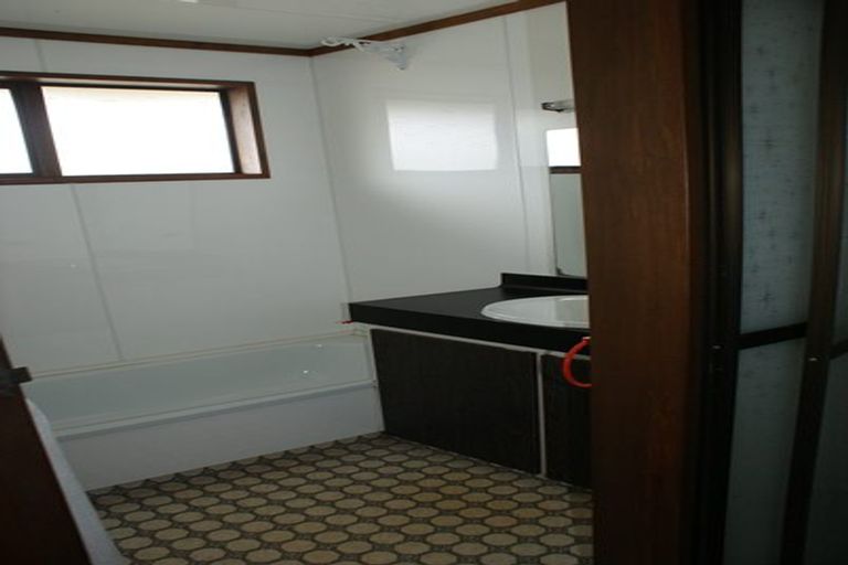 Photo of property in 2 Oakleigh Crescent, Oamaru North, Oamaru, 9400