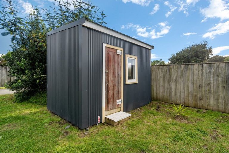 Photo of property in 6 Kapiti Lane, Otaki Beach, Otaki, 5512
