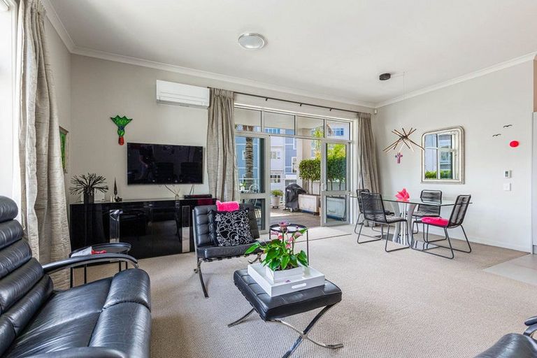 Photo of property in 58 Parkside Drive, Orewa, 0931