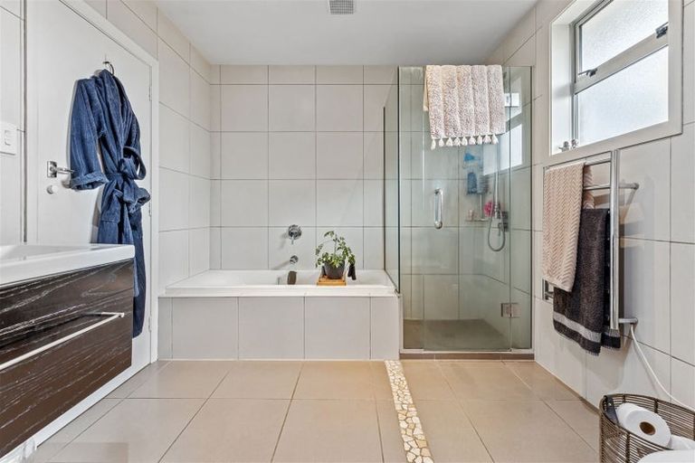 Photo of property in 10 West-watson Avenue, Hillmorton, Christchurch, 8025