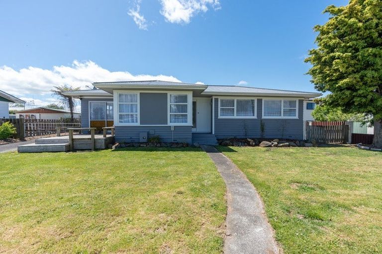 Photo of property in 5 Guy Place, Melville, Hamilton, 3206