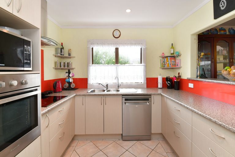 Photo of property in 34 Doment Crescent, Orewa, 0931