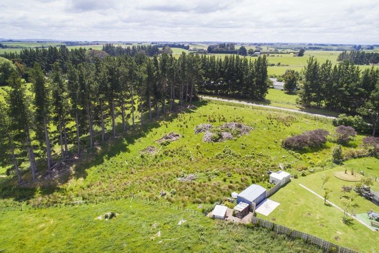 Photo of property in 73 Monteith Street, Halcombe, Feilding, 4779