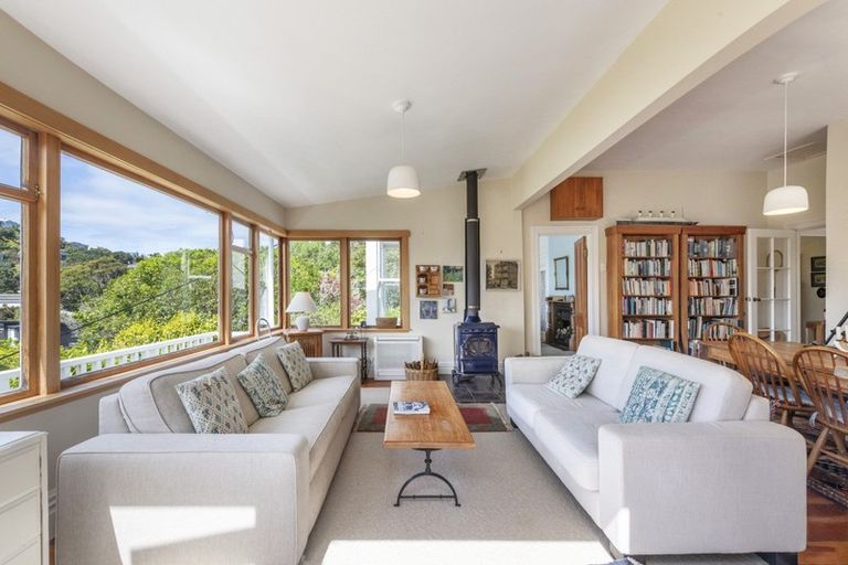 Photo of property in 12 Northland Road, Northland, Wellington, 6012