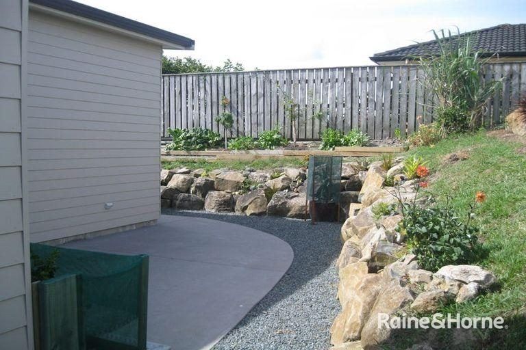 Photo of property in 18 Freyja Crescent, Coopers Beach, 0420