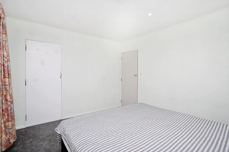 Photo of property in 100 Dunbeath Crescent, Kew, Invercargill, 9812