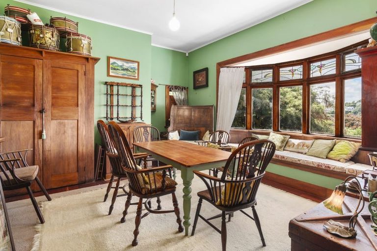 Photo of property in 29 Wadestown Road, Wadestown, Wellington, 6012