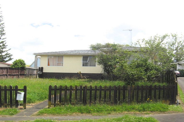 Photo of property in 6 Malmo Place, Manurewa, Auckland, 2102